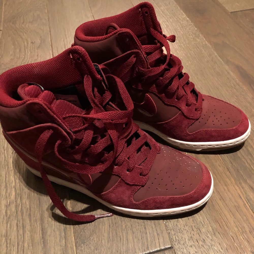 Women’s size 7 maroon Nike wedge sneakers